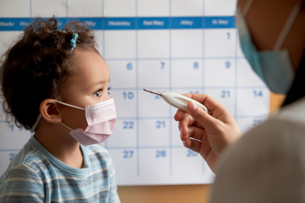 3 solutions clés, 2 horaires décalés, télétravail, ce que les entreprises proposent aux parents en canicule Les horaires décalés pour contourner les pics de chaleur et les contraintes de garde: Troisième piste: les horaires décalés. L'objectif est double. D'un côté, éviter les moments les plus pénibles de la journée. De l'autre, permettre aux parents d'articuler travail et garde sans multipl - illustration