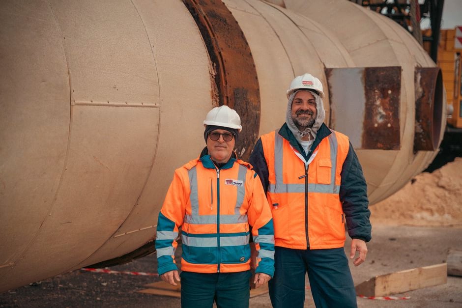 Techniciens préparant la radioprotection du chantier nucléaire Pégase