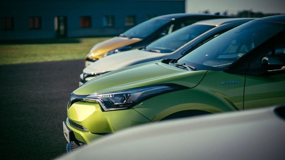 Concession automobile marocaine présentant des modèles hybrides récents