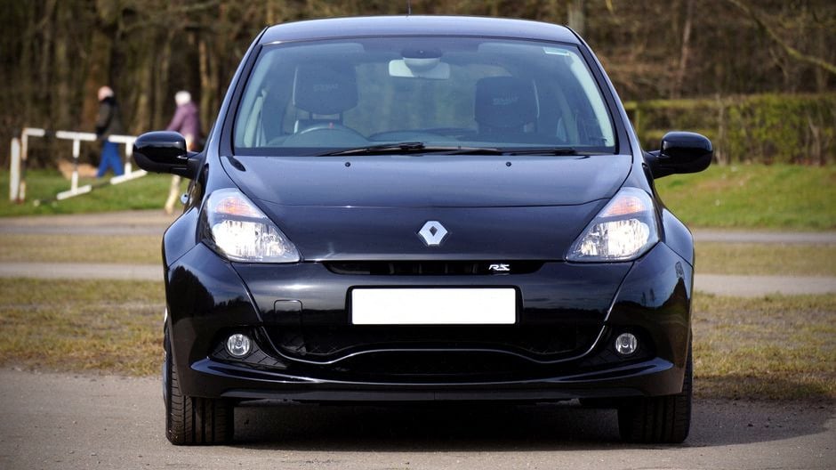 Jantes dorées inspirées de la Clio Williams sur citadine électrique