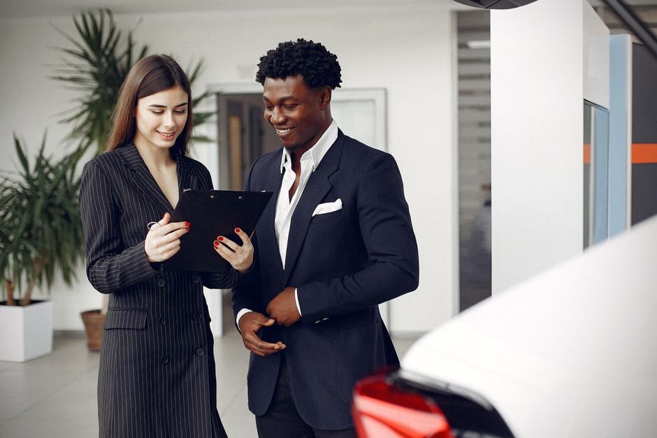 Recharge de voiture électrique de société en leasing professionnel